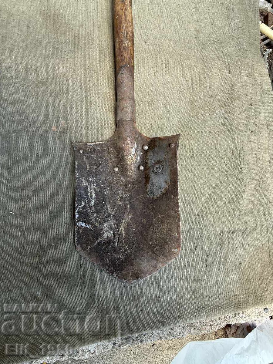 Auction Soldier's shovel 1915 Auction Soldier's shovel 1915
