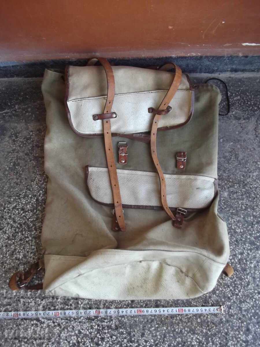 Rucsac turistic vechi din pânză