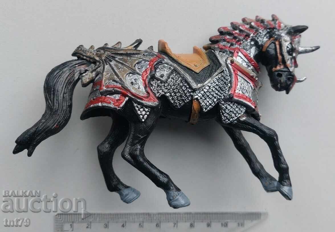 Livrarea Figurină fantasy: cal