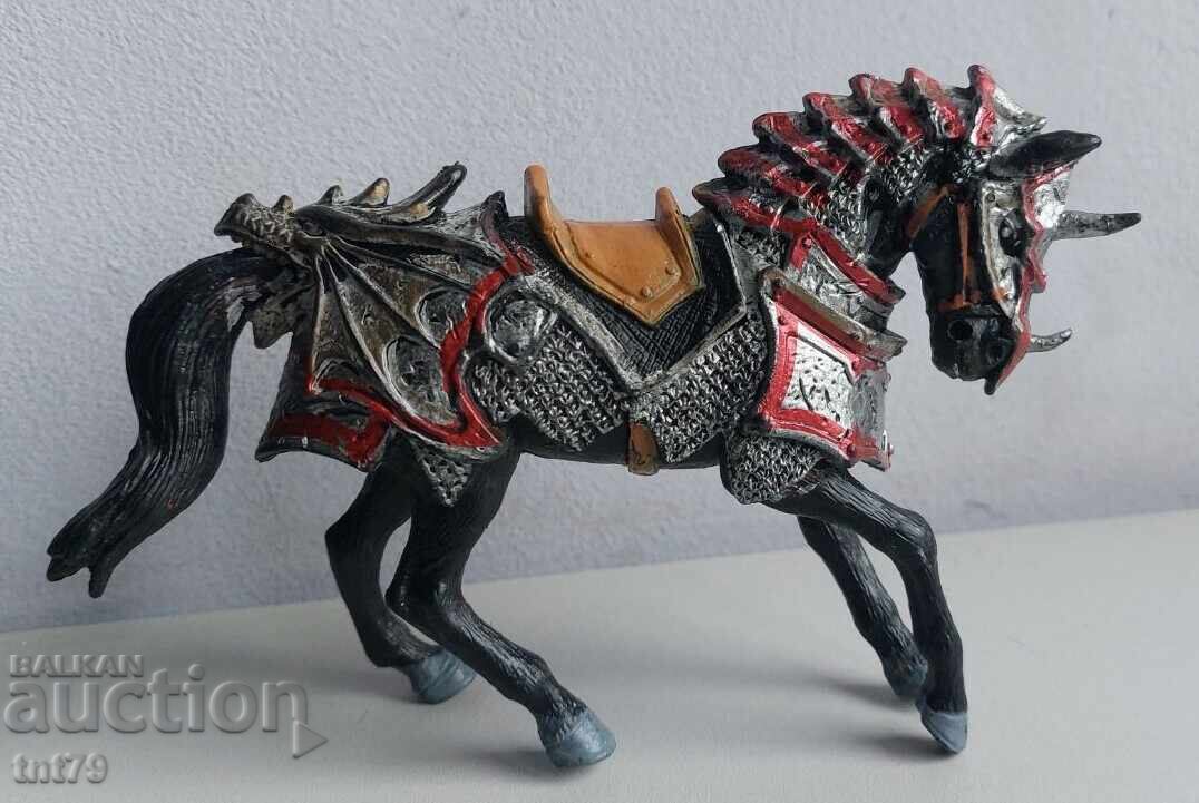 Figurină fantasy: cal