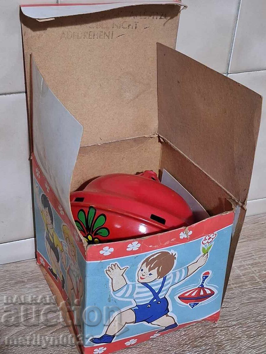 Детска ламаринена играчка пумпал в кутия Чехословакия с цена € 33.33 | 65.19 лв.
