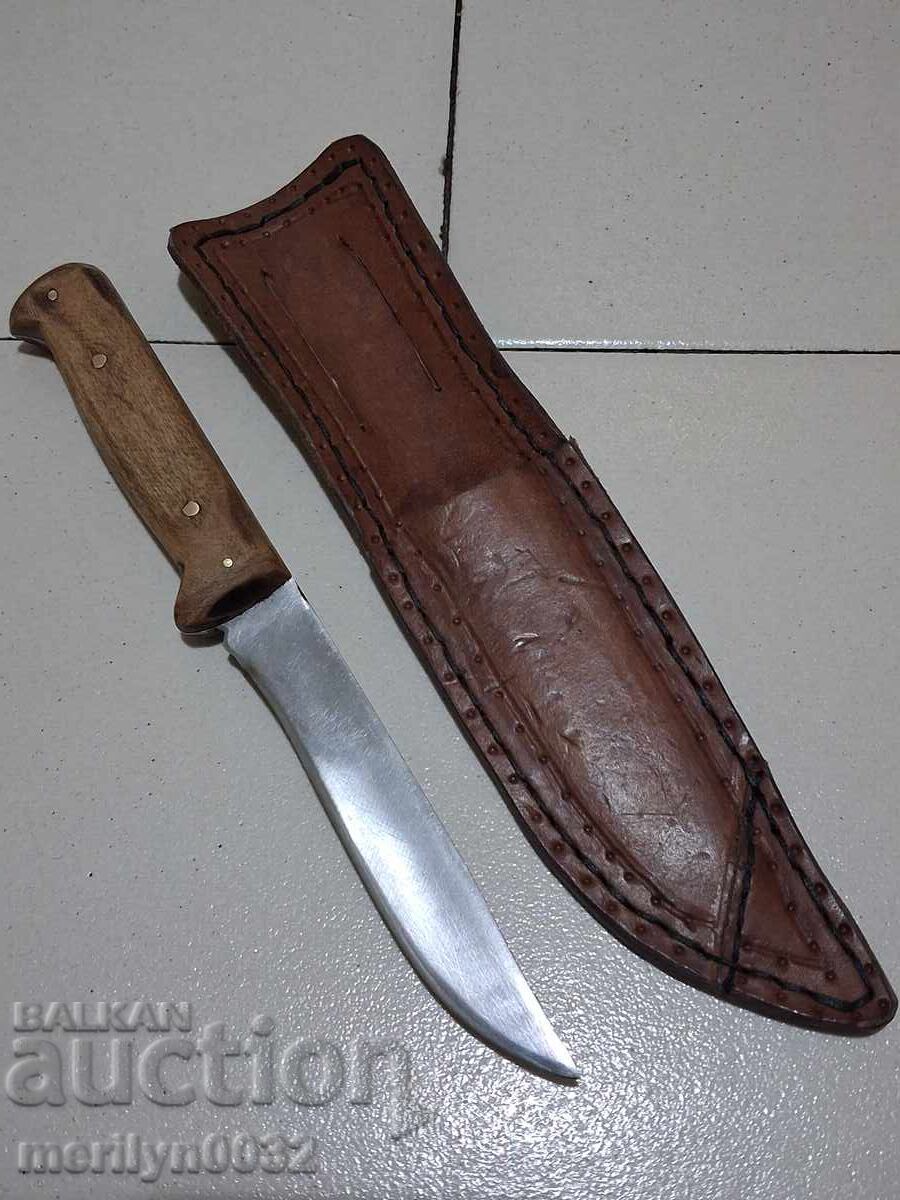 Τουριστικό μαχαίρι με θήκη για λεπτά μεζεδάκια με τιμή € 42.84 | 83.79 BGN