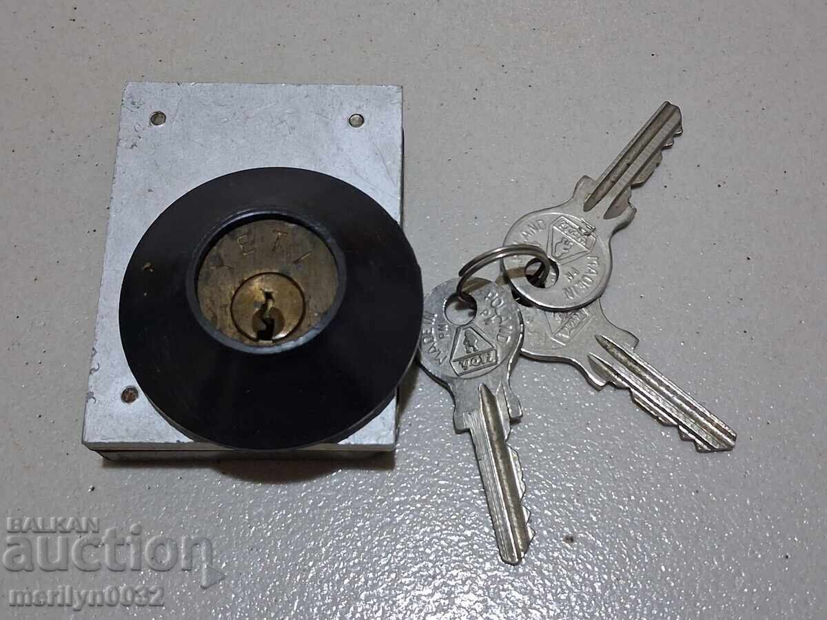 Încuietoare veche YETI cu cheie pentru dulap, anii '70-'80 ai secolului XX
