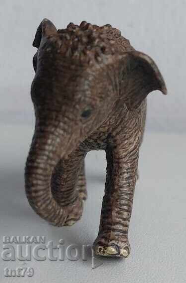 Фигура, животни малък слон – Schleich. с цена € 3.00 | 5.87 лв.