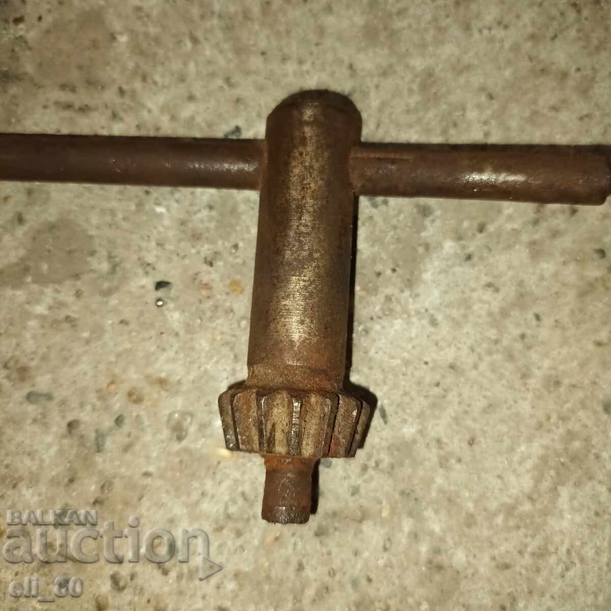 Delivery of Drill chuck with key, working