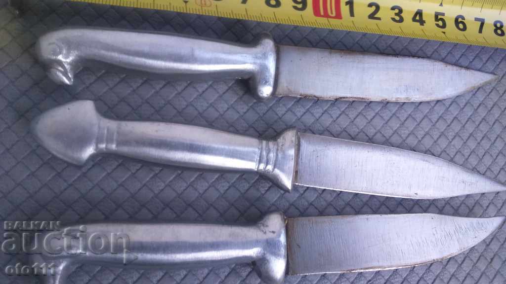 Livrarea CUITITE VECHI, PUMNAL - 3 bucati