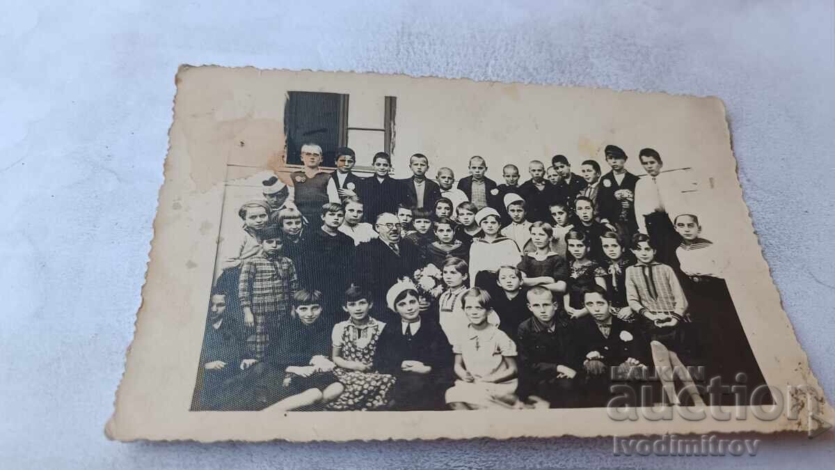 Φωτογραφία μαθητών της Δ' τάξης