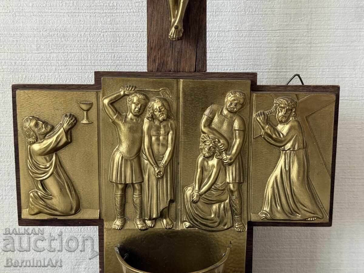 Altar de casă unic cu preț € 150.00 | 293.38 BGN