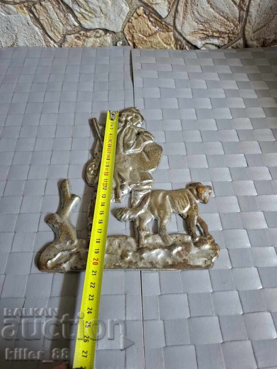 Старо метално пано ловни мотиви с цена € 12.00 | 23.47 лв.