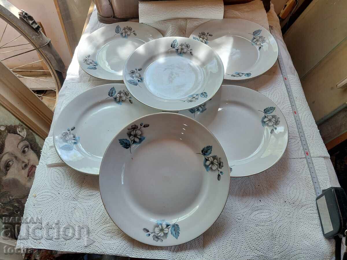 стар български порцелан , сет чинии с цена € 0.01 | 0.02 лв.