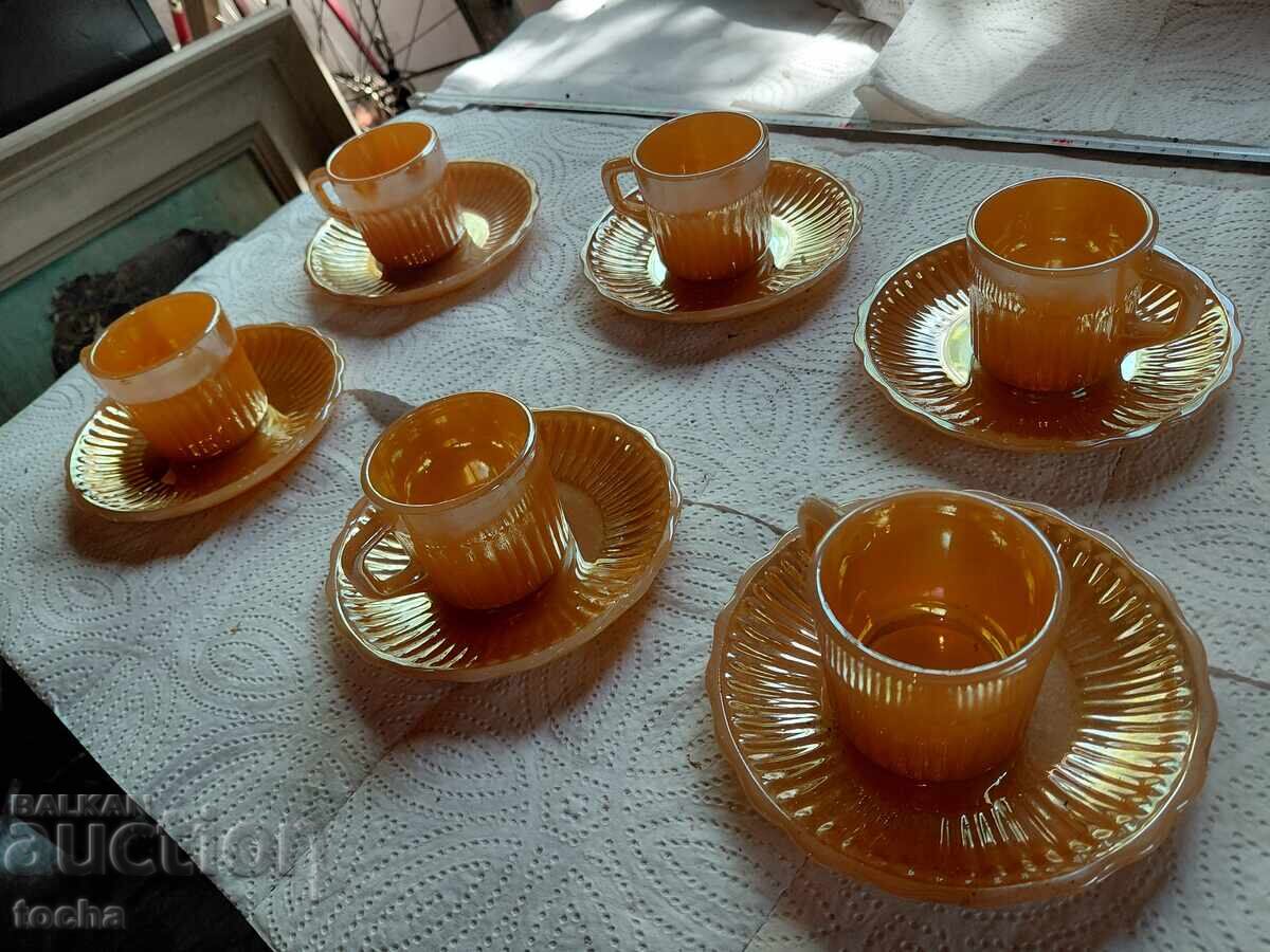 Set vechi pentru cafea, bine păstrat, USA cu preț € 0.01 | 0.02 BGN