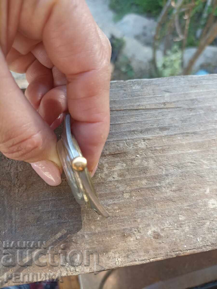 Delivery of A collector's watch