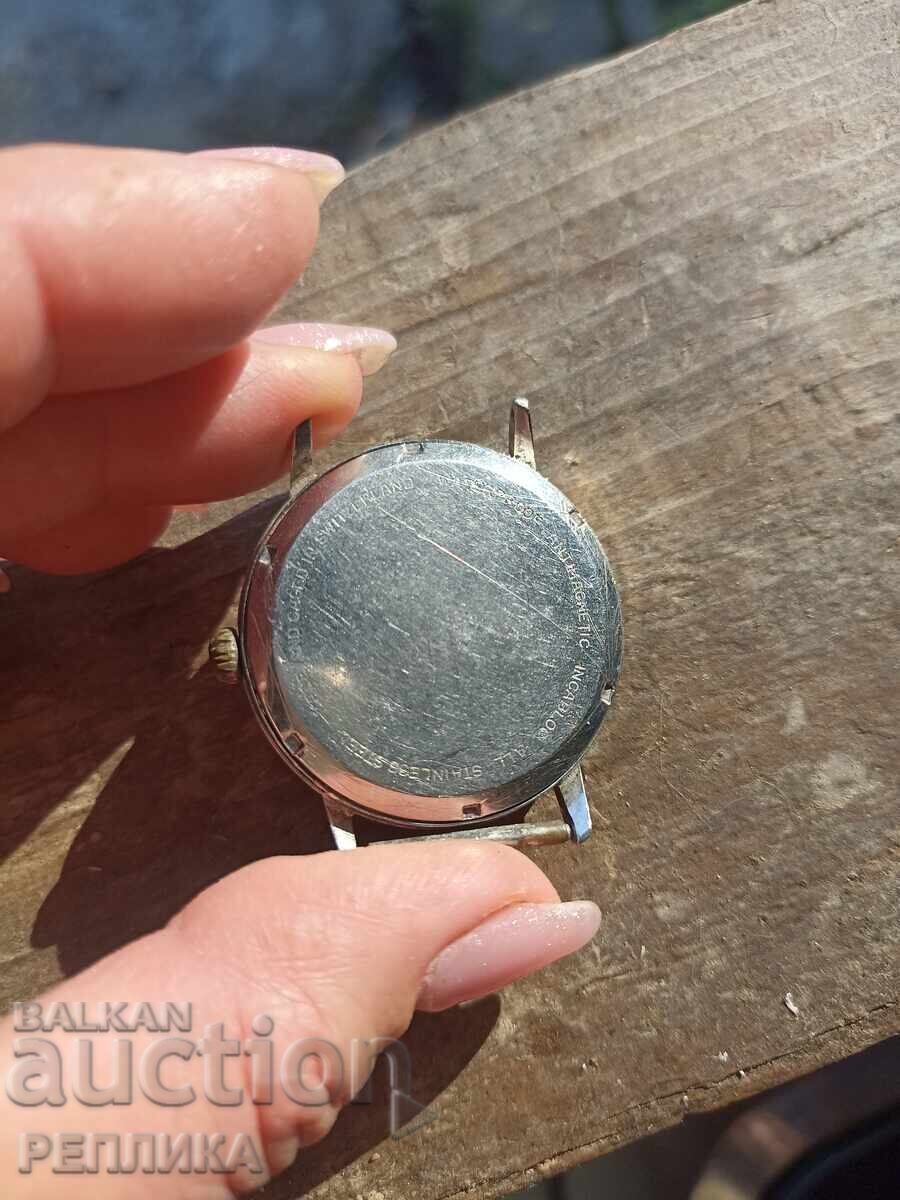 Колекционерски часовник с цена € 10.00 | 19.56 лв.