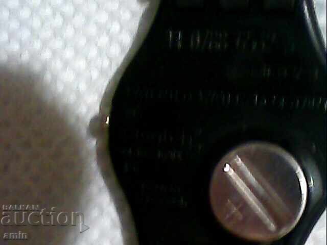 красив 4асовник сва4 работи первектно  много редек - 5