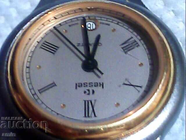 Доставка на стар красив швецарски дамески 4асовник работи первектно