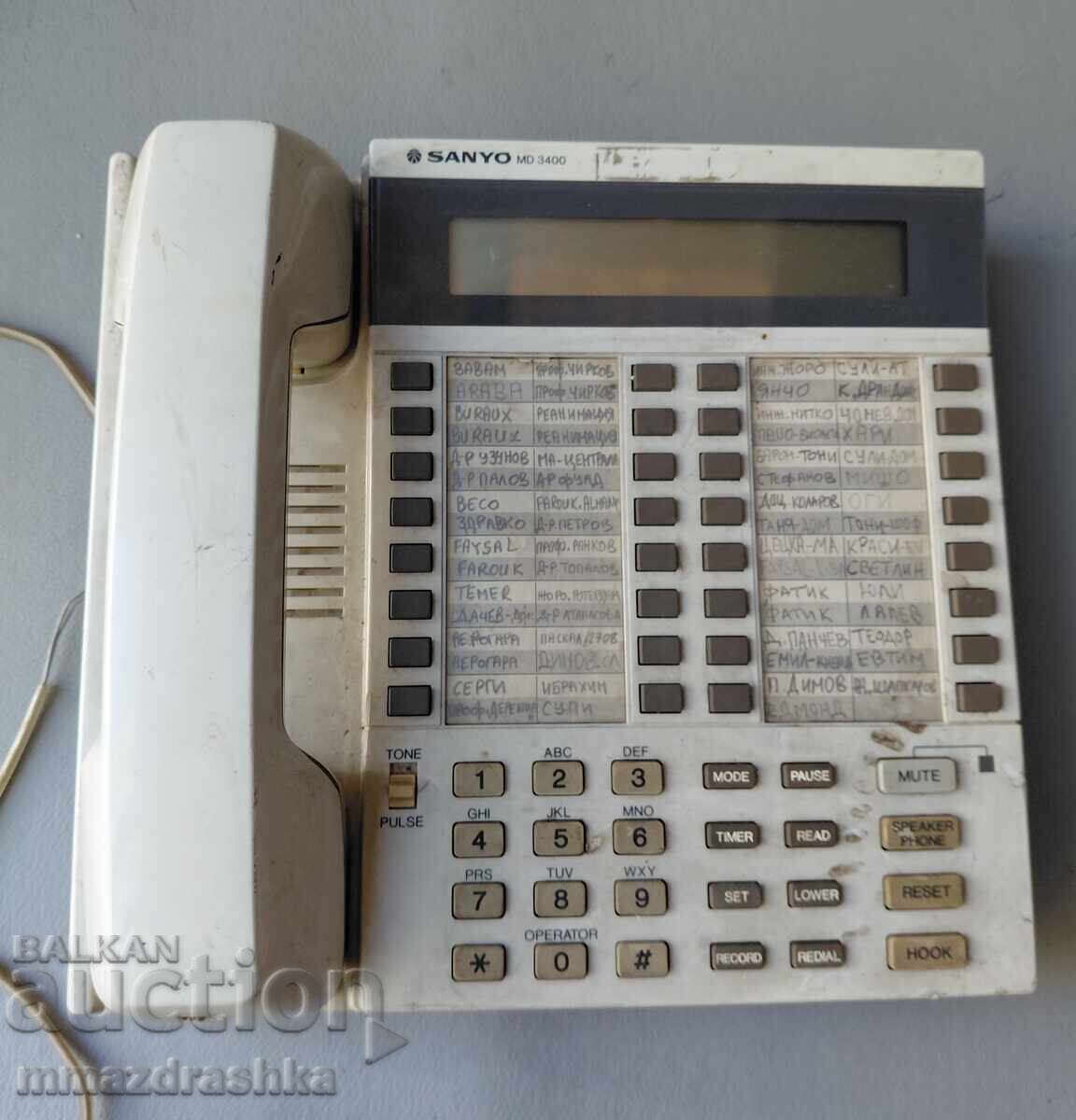 Стар телефон SANYO