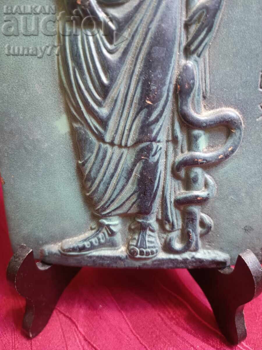 Livrarea Esculap, zeul grec al sănătății, statuetă din piatră, decorațiune