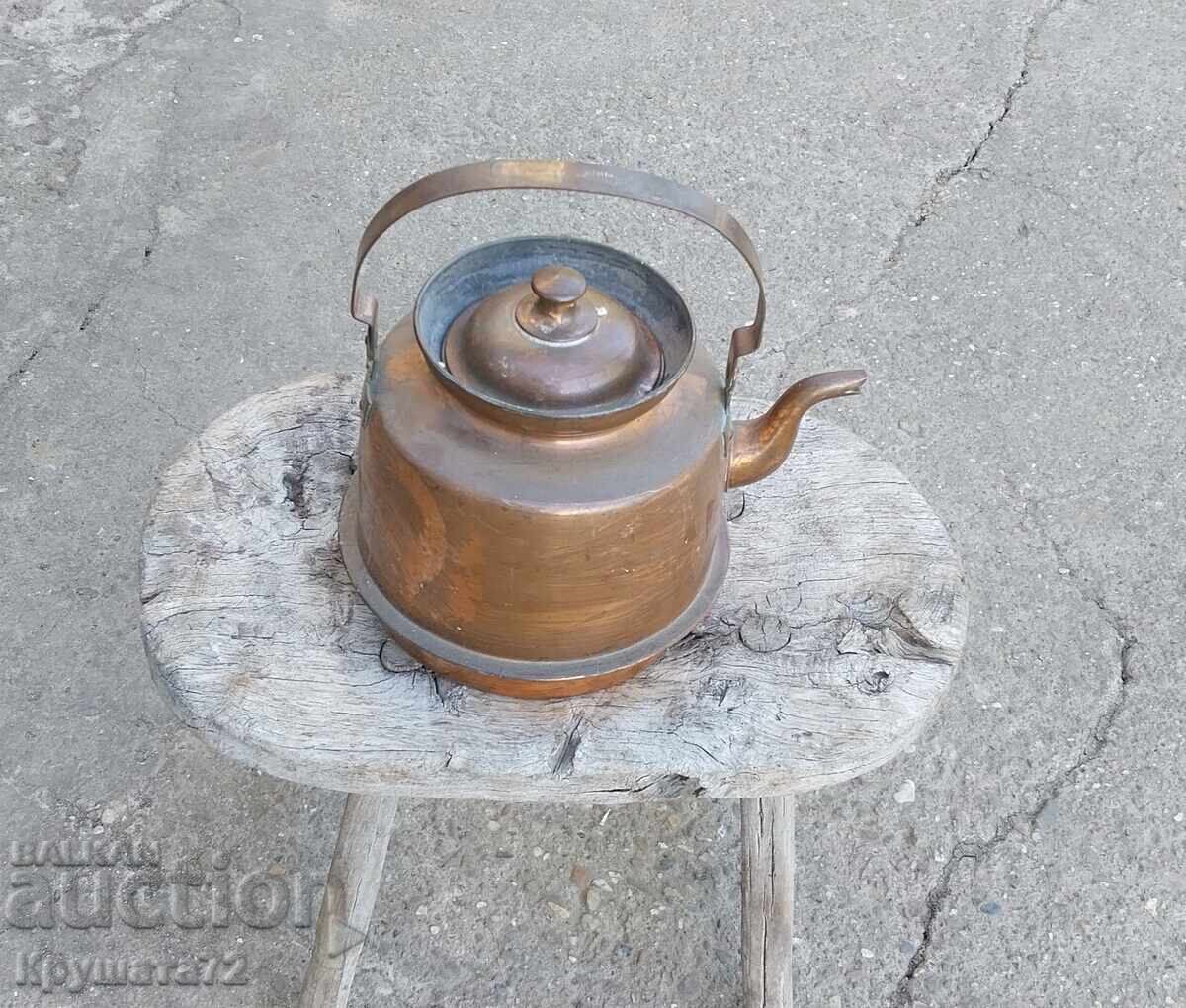 Стар Меден Чайник....
