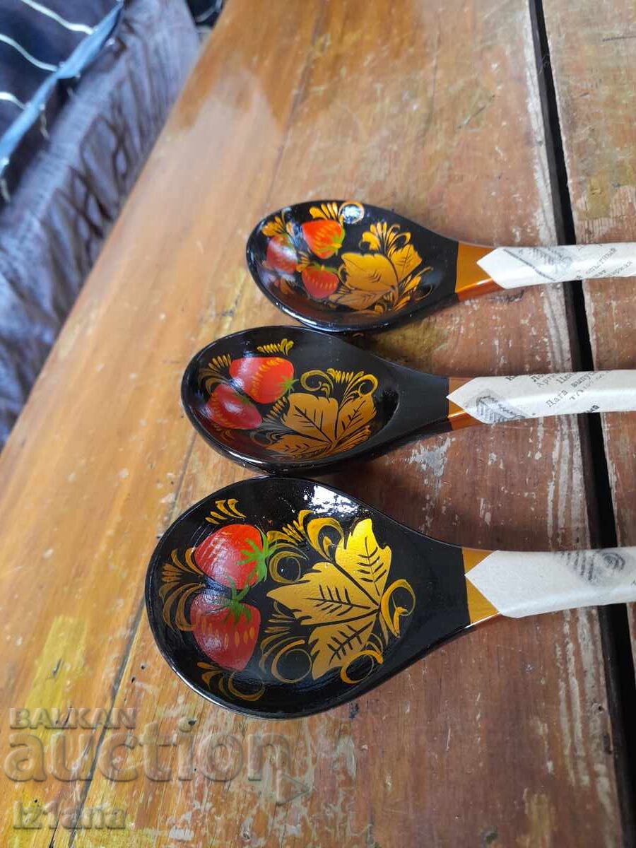 Стари Руски дървени лъжици,хохлома с цена € 30.00 | 58.68 лв.