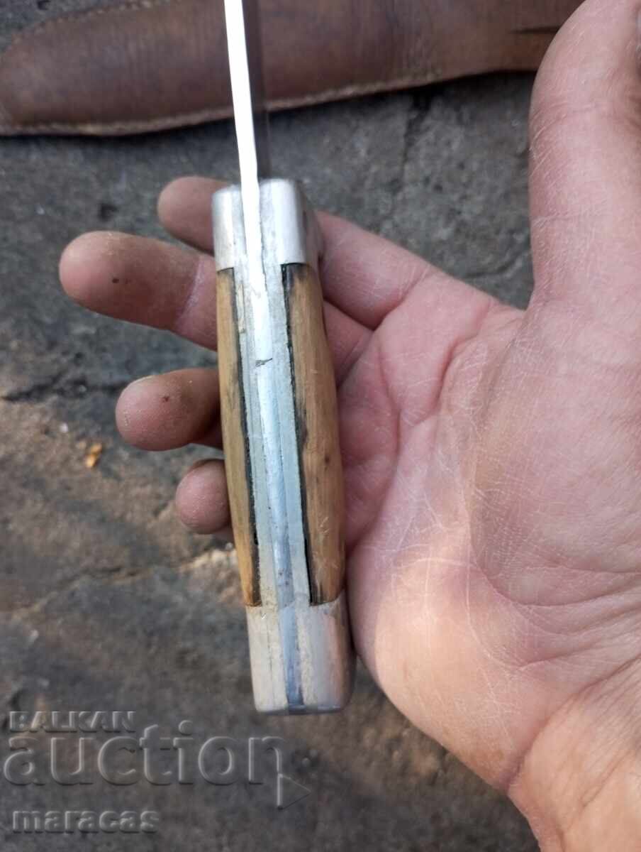 Delivery of Old hunting knife