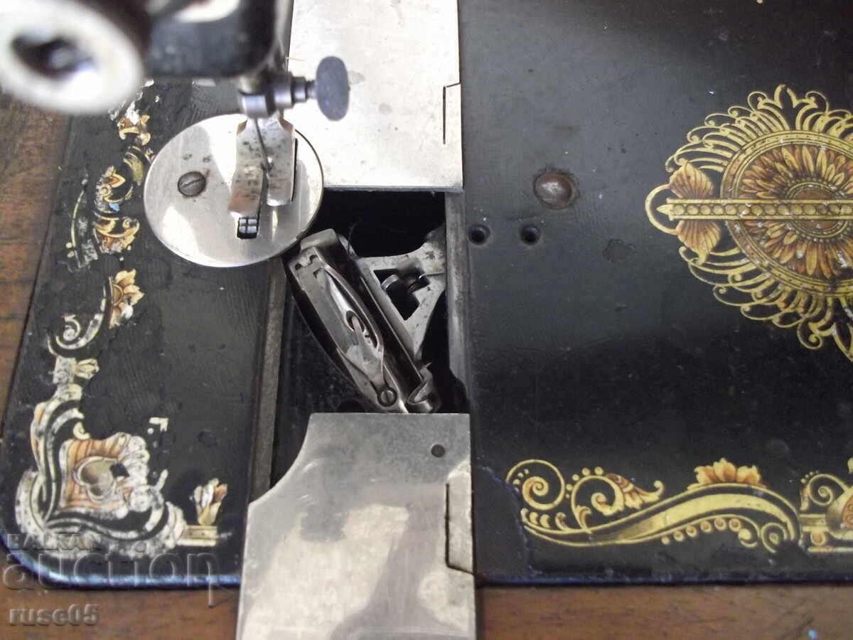 Шевна машина "Helvetia" ръчна стара работеща - 6