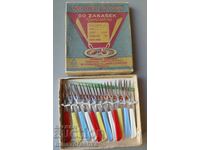 Furculițe poloneze pentru desert din perioada socialistă