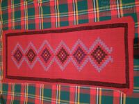 Μεγάλη χειροποίητη υφαντή και κεντημένη μαξιλαροθήκη από 0.01 σεντ