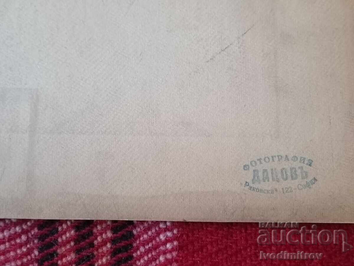 Φωτογραφία Άνδρες με κοστούμια από χαρτόνι - 5