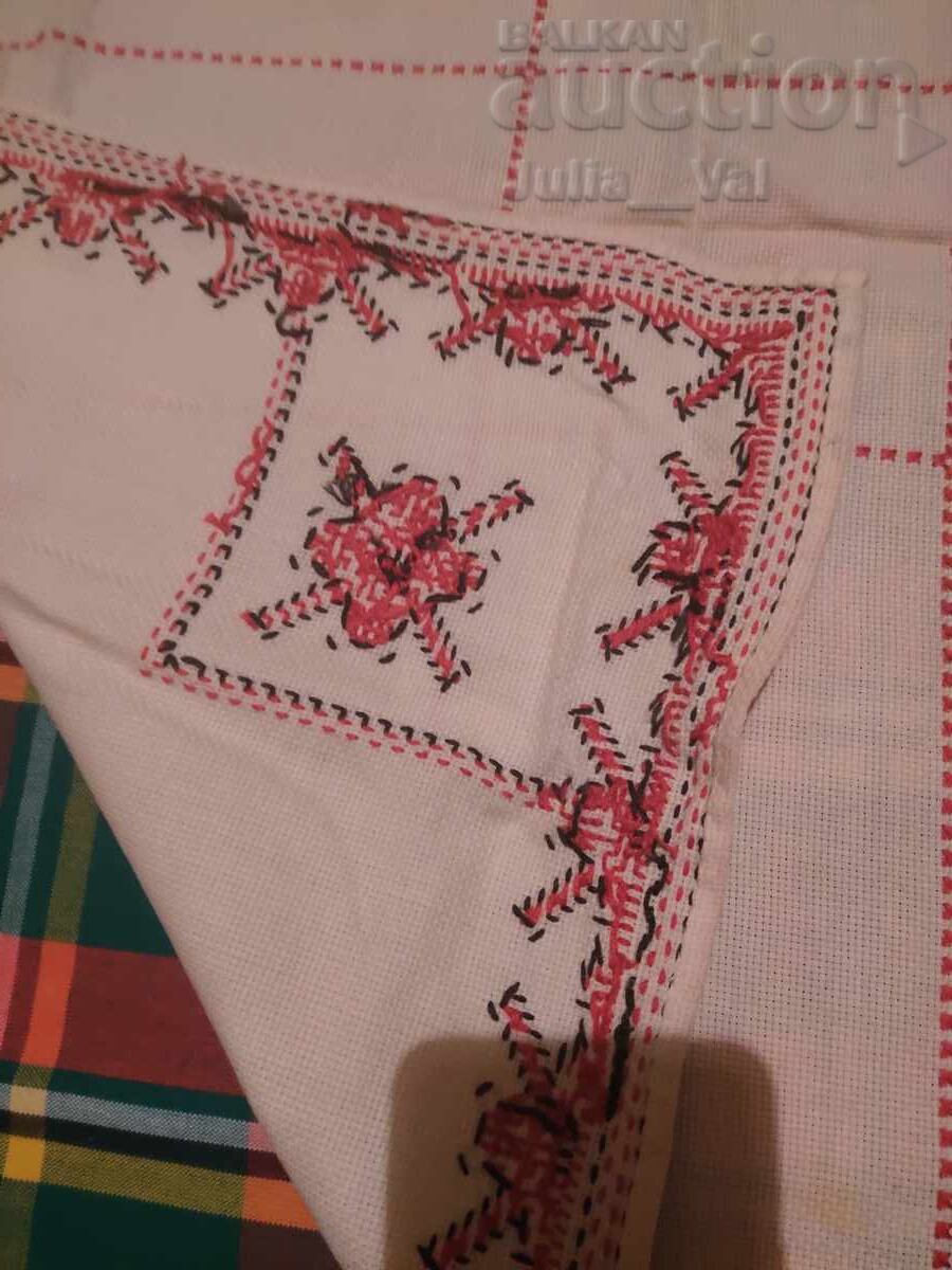 Licitație Mileu brodat manual BZC de la 0.01 cenți