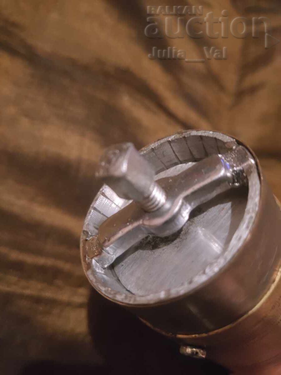 Παλιός χειροκίνητος μύλος καφέ BZC από 1 σεντ - 5