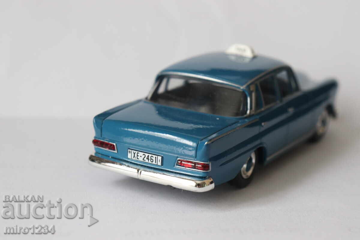 MAȘINUȚĂ JUCĂRIE MODEL MERCEDES BENZ TAXI 1/43 - 5