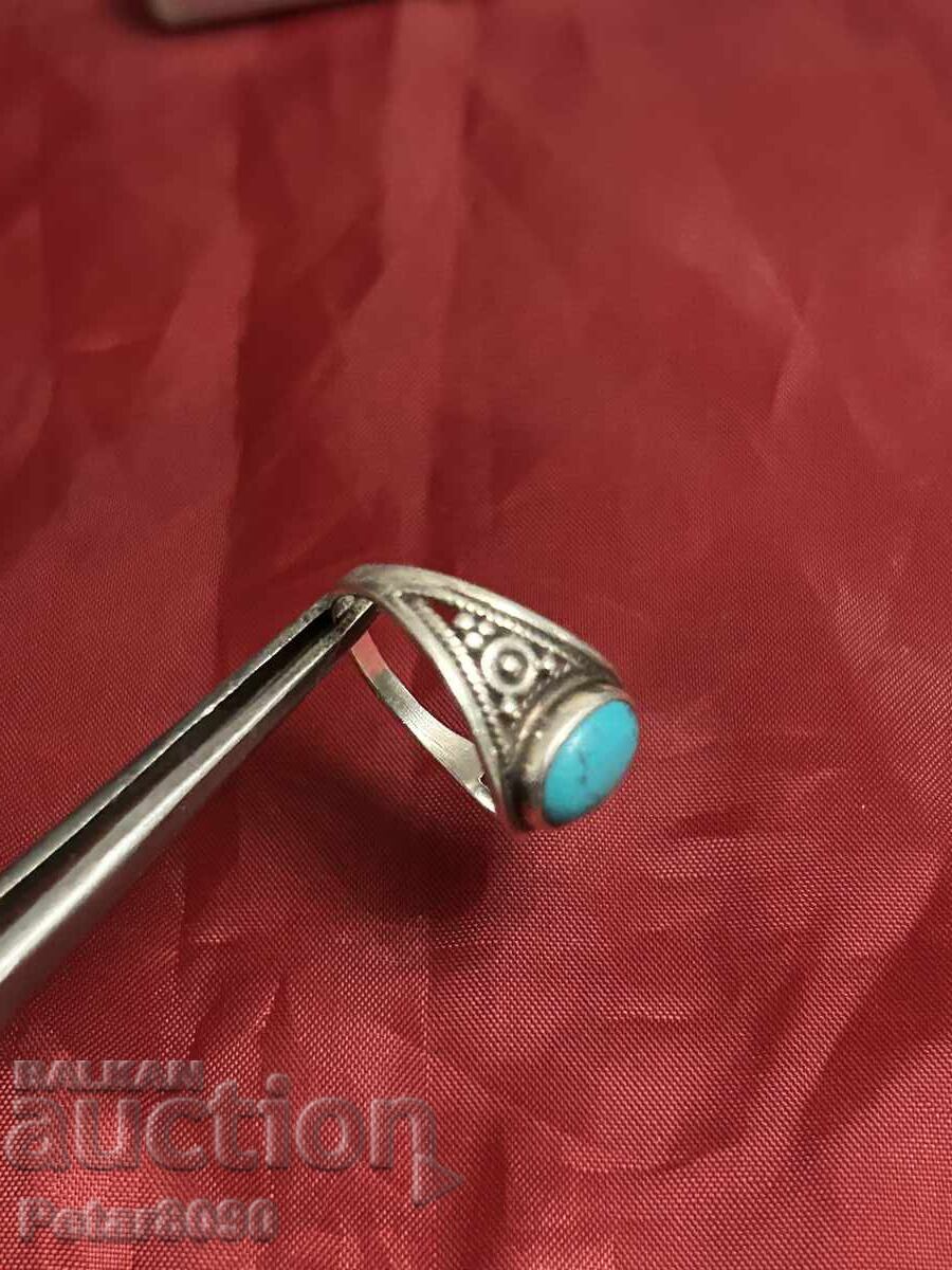 Auction  Women's silver ring with turquoise