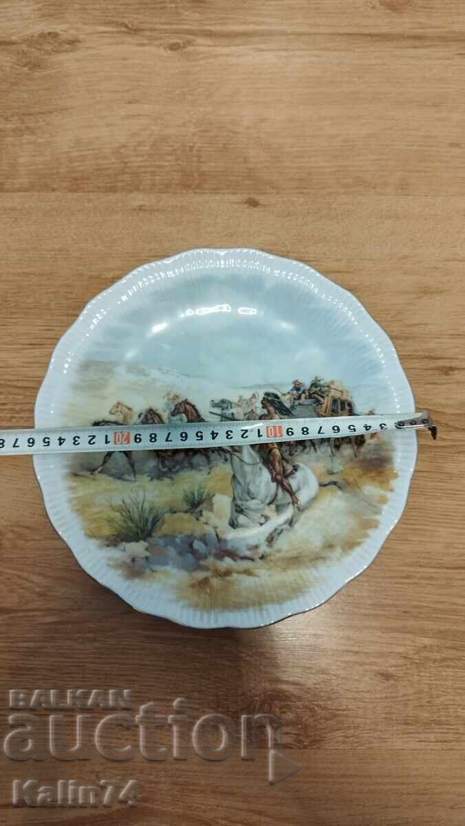 Farfurie frumoasă din porțelan din SUA cu preț € 18.30 | 35.79 BGN