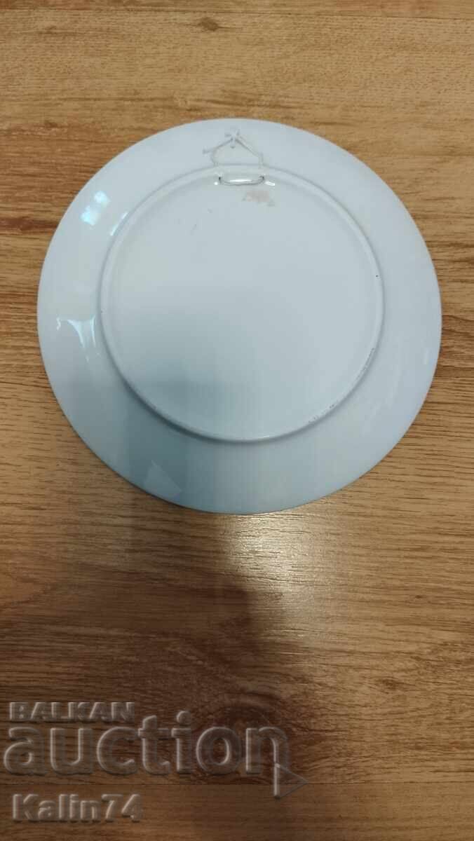 Licitație Farfurie frumoasă din porțelan din Budapesta, Ungaria