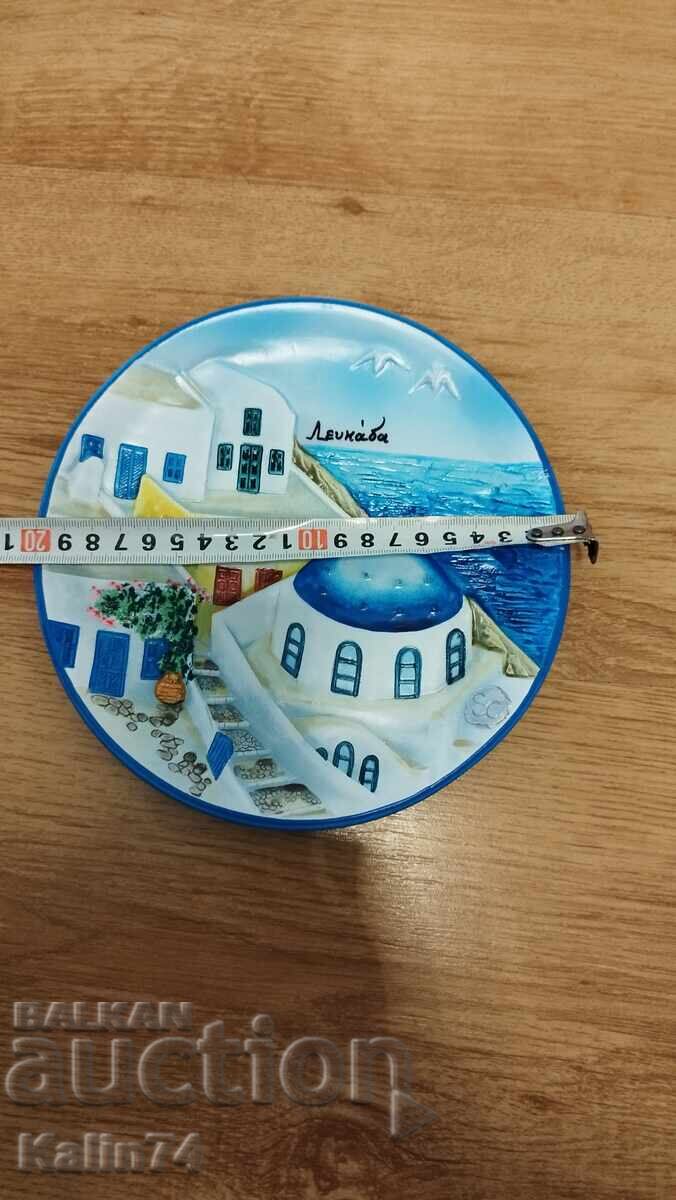 Auction  Beautiful porcelain plate from Greece