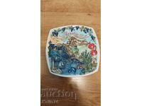 Farfurie frumoasă din porțelan din Croația