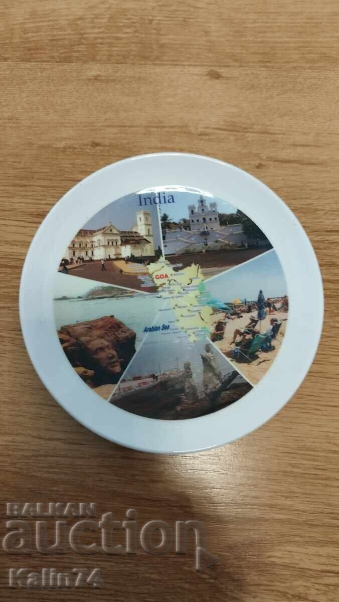 Farfurie frumoasă din porțelan din India Farfurie frumoasă din porțelan din India