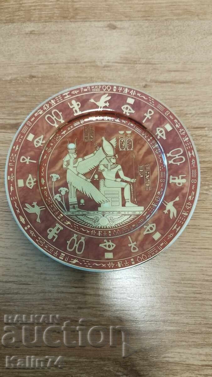 Farfurie frumoasă din porțelan din Egipt