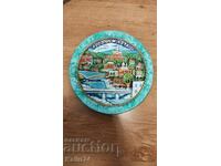 Красива порцеланова чиния от Армения.
