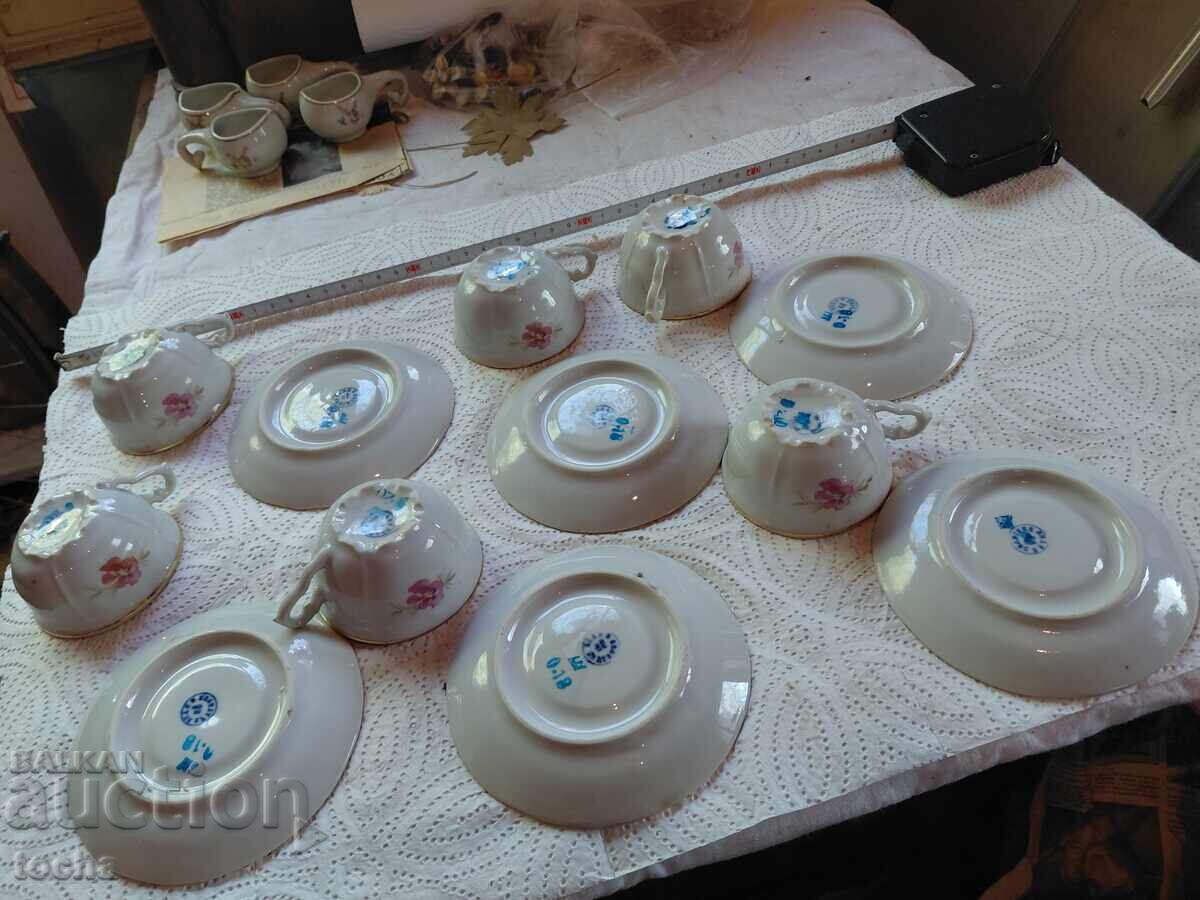 Livrarea Porțelan bulgăresc vechi, serviciu de cafea