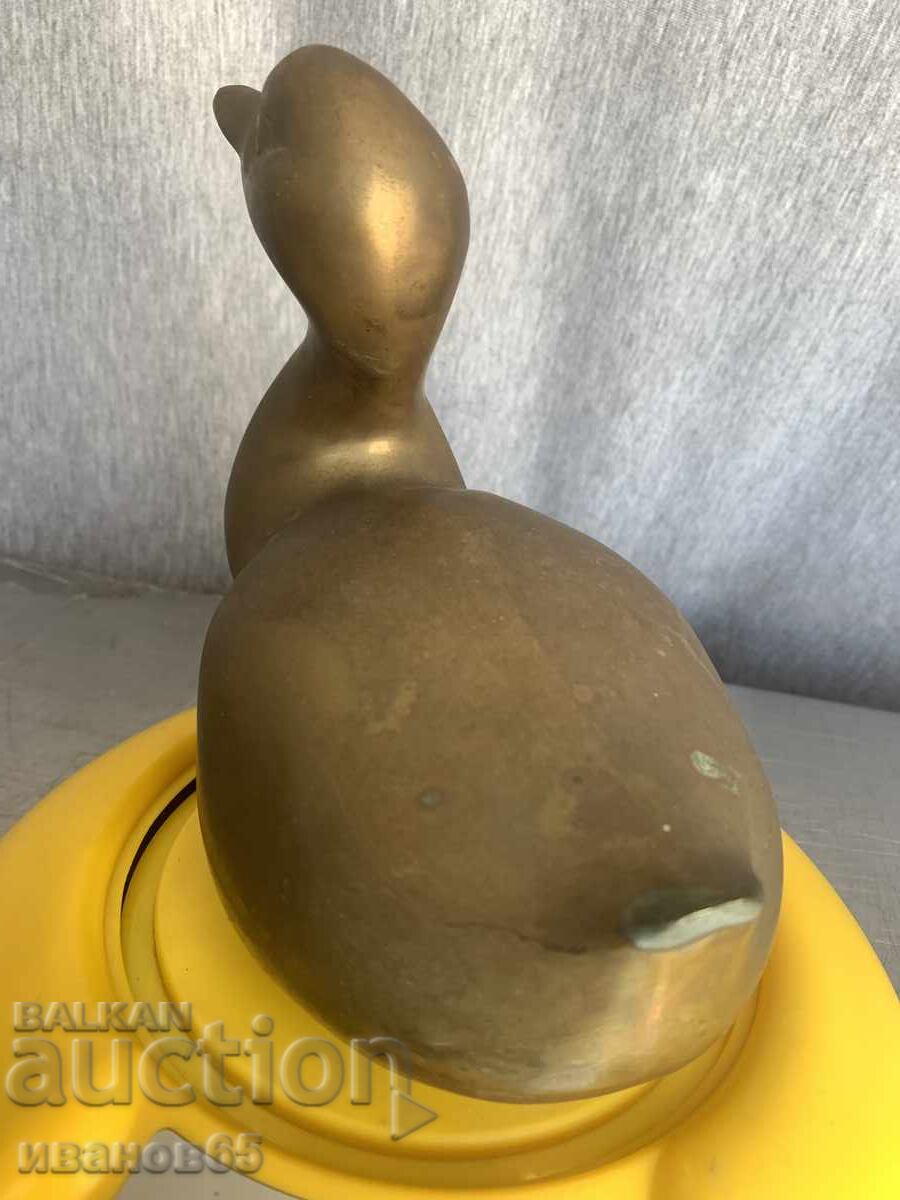 Licitație figurină din bronz reprezentând o rață