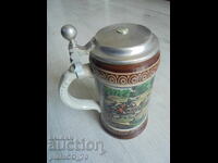 №*8580 Παλιά πορσελάνινη κούπα με μεταλλικό καπάκι