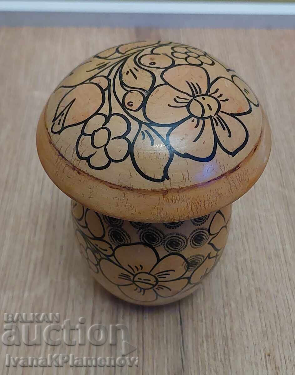 Ρετρό ξύλινο κουτάκι Ρωσίας για συλλέκτες με τιμή € 16.00 | 31.29 BGN