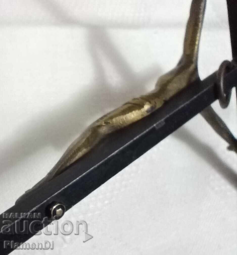 Crucifix antic din bronz - Veche manufactură artizanală - 5