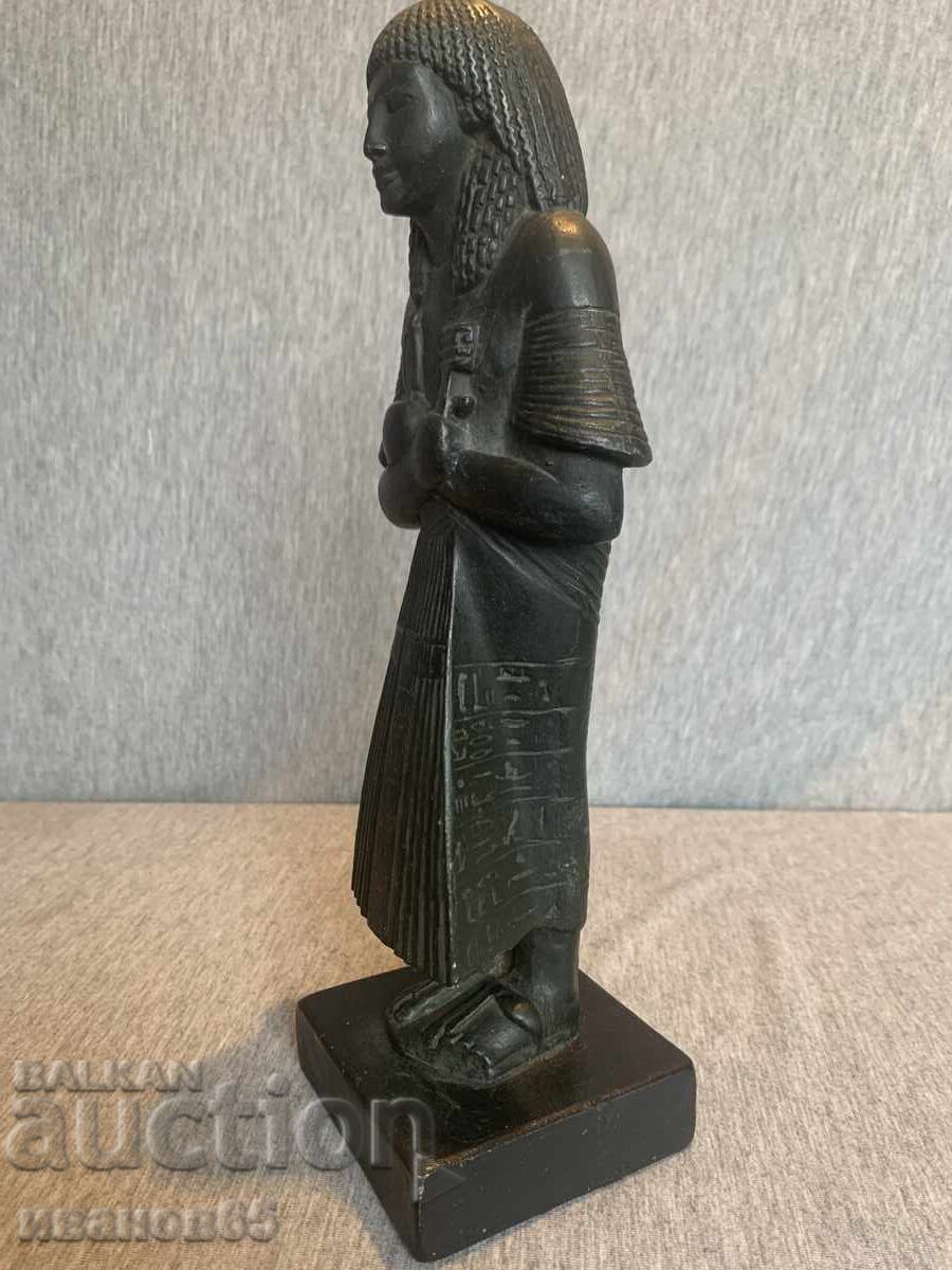 Delivery of Old statue of the Egyptian goddess Isis