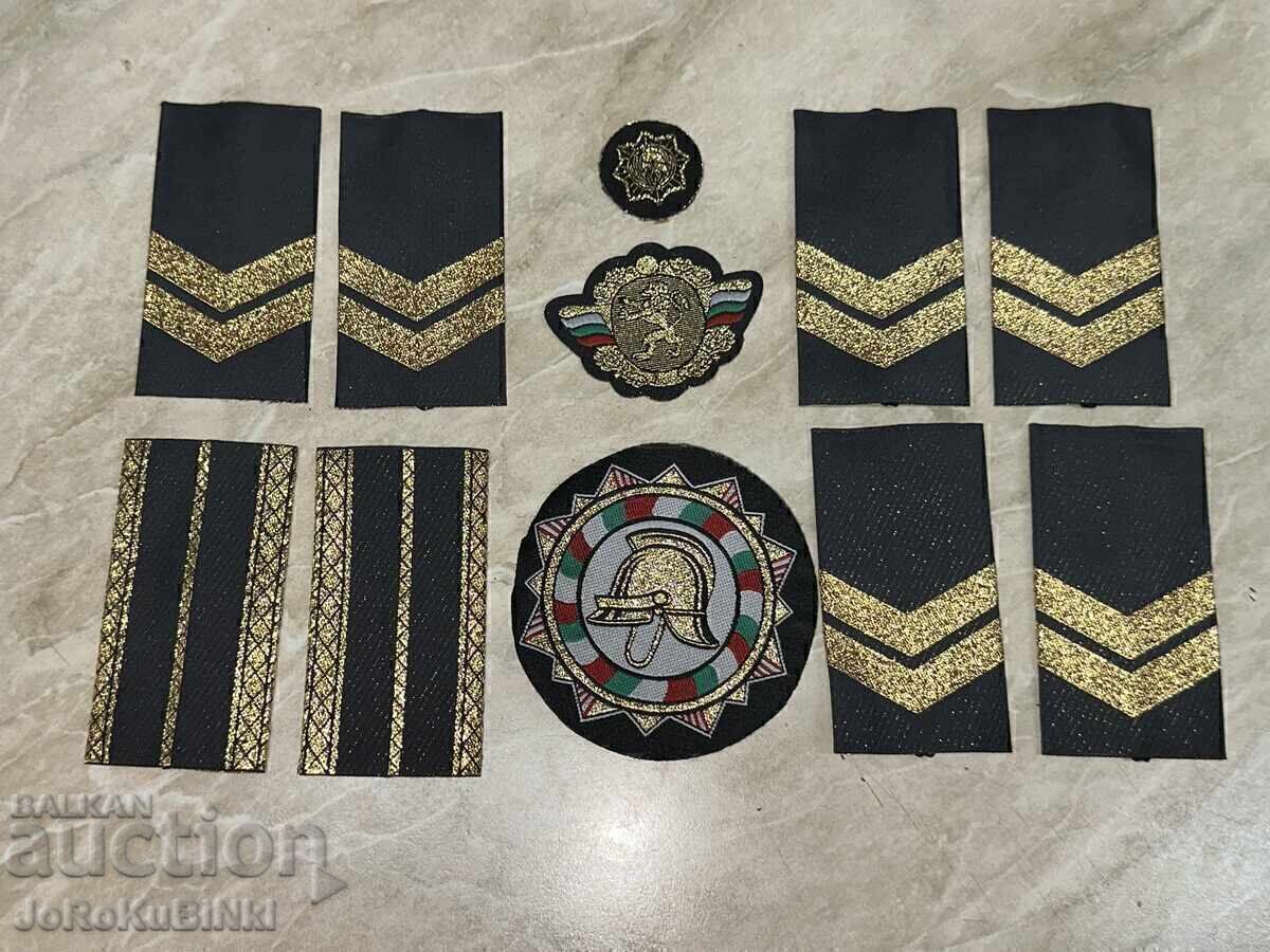 Lot Embleme și Epoleti—11 bucăți!