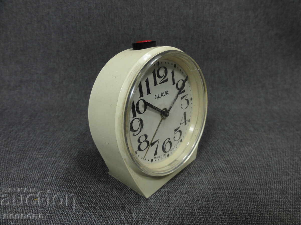 Licitație CEAS DEȘTEPTĂTOR MECANIC RUSESC RETRO VINTAGE SLAVA