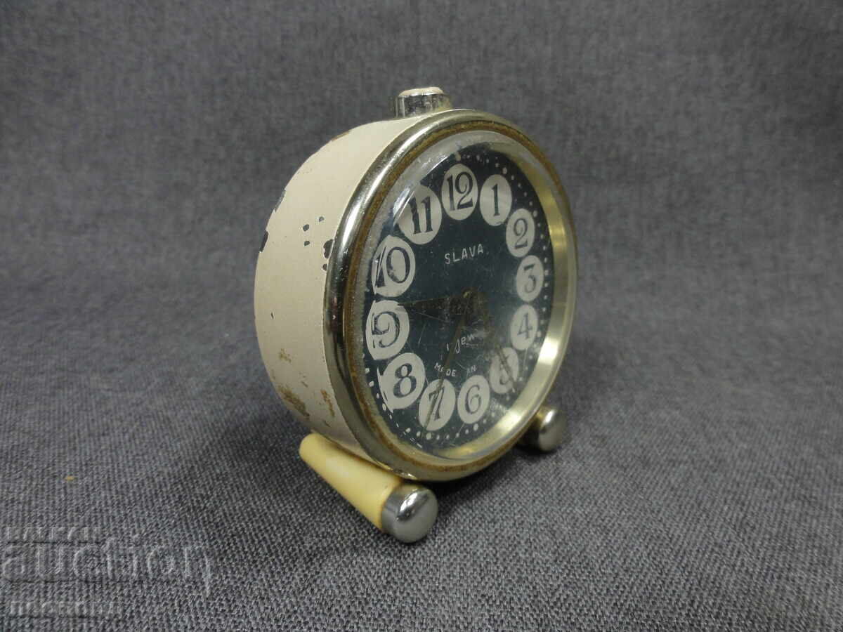 Auction  BZC STAR RETRO RUSSIAN MECHANICAL ALARM CLOCK SLAVA