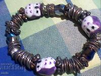 красива гривна от кристали и порцолен