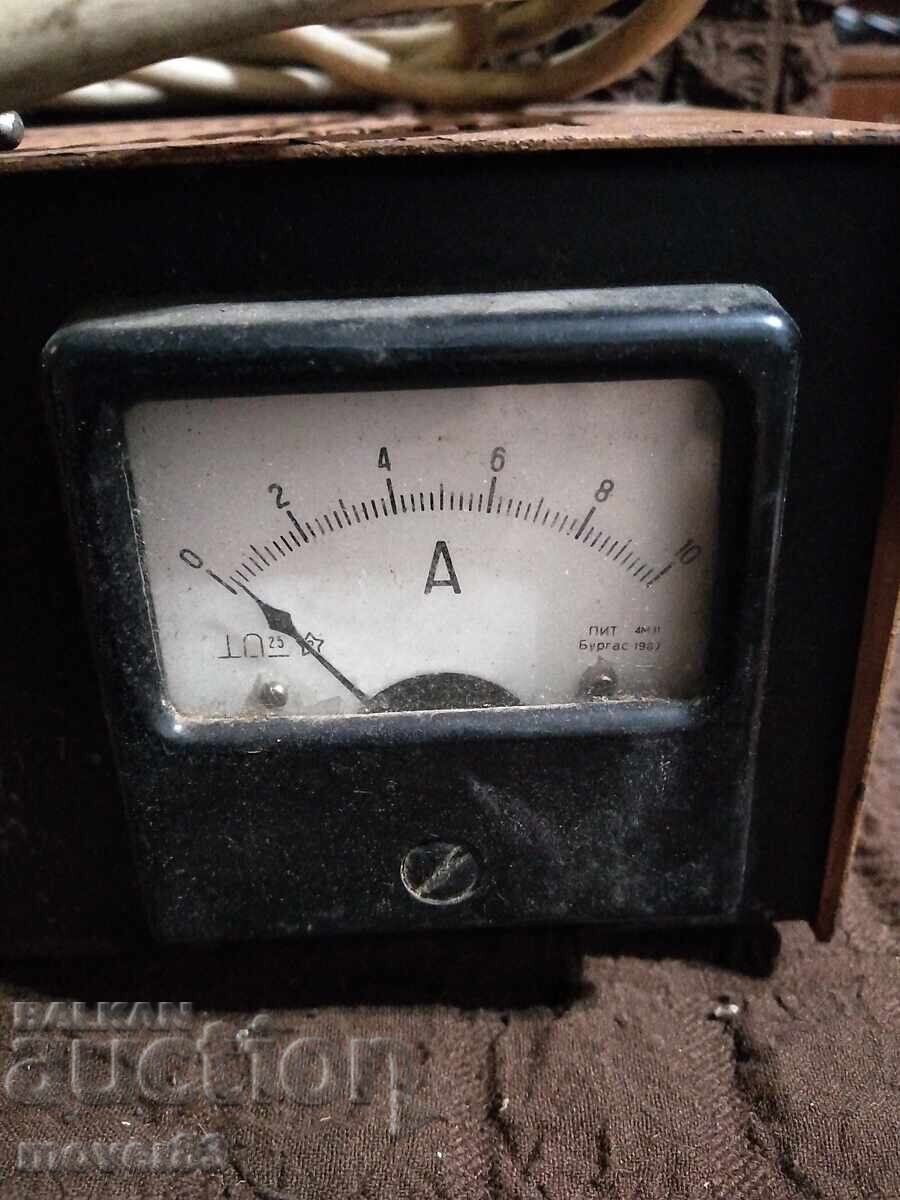 Δημοπρασία Φορτιστής μπαταριών. Σοβιετικός